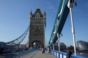 Sonne auf der Tower Bridge