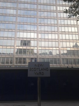New Scotland Yard. Echt.